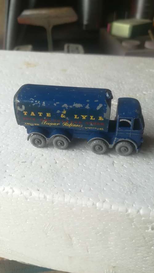 Matchbox 10e Folden Sugar Container Truck