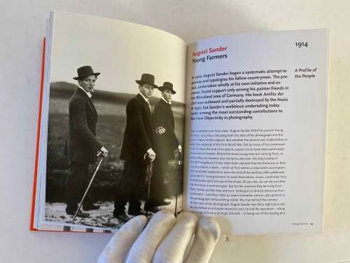 Photo Icons: The Story Behind the Pictures, 1827-1991 Book by Hans-Michael Koetzle