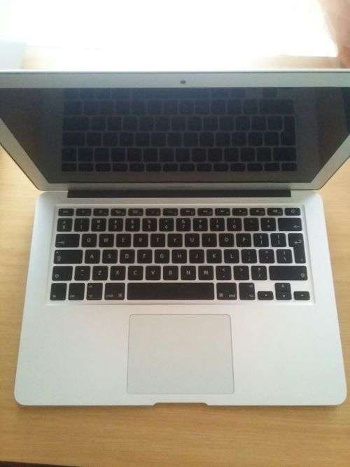 Apple MacBook Air A1466 13.3" Intel i5 128GB SSD 8GB RAM(2015)5th Gen( WITH WARRANTY)