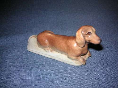VINTAGE CHINA DACHSHUND