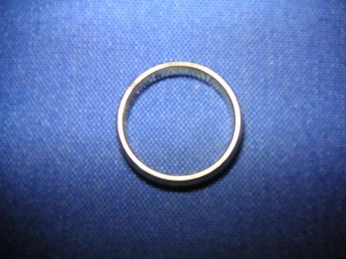 9CT GOLD RING