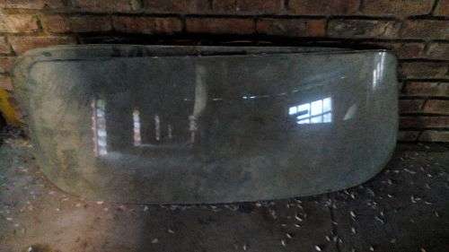 jaguar xj6 front windscreen-excellent condition-original part