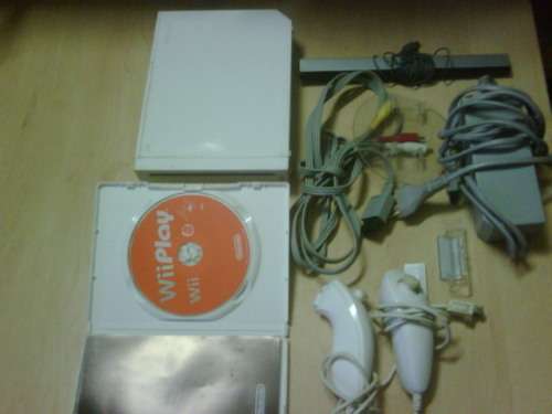 NINTENDO WII WHITE+complete