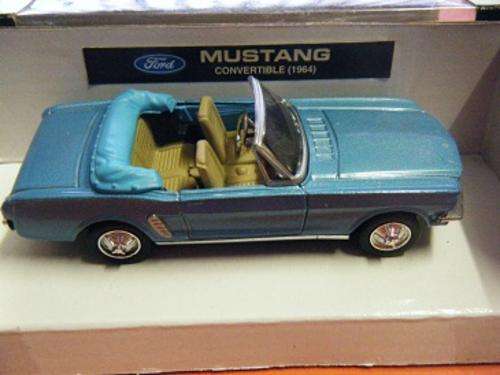 MUSTANG CONVERTIBLE(1964)-NEWRAY-MINT+BOXED