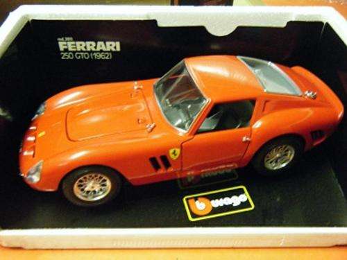 FERRARI 250 GTO(1962)-BY BURAGO-1:18 SCALE-VERY RARE-AND BOXED