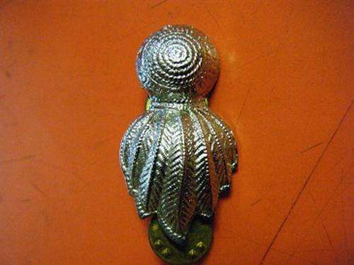 BADGE-S.A. ARTILLERY CHROME METAL COLLAR BADGE-AS PER PHOTO