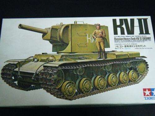 SALE!!!!!!SOVIET KV-II HEAVY TANK-BY TAMIYA-1:35 SCALE