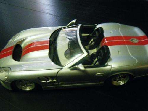 SHELBY SERIES 1-BY BURAGO-1/18 SCALE-NEEDS PETROL CAP-NO PAINT DAMAGE-NO BOX