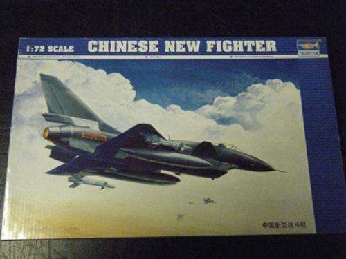 CHENGDU J-10  FIGHTER-TRUMPERTER-1/72 SCALE