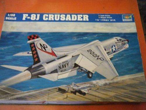 VOUGHT F-8J CRUSADER-TRUMPERTER-1/32