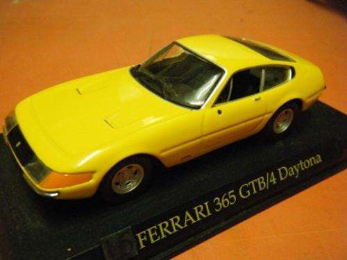 FERRARI 365 GTB/4 DAYTONA-1/43 SCALE MADE IN ITALY-ON STAND-AS PER PICTURE