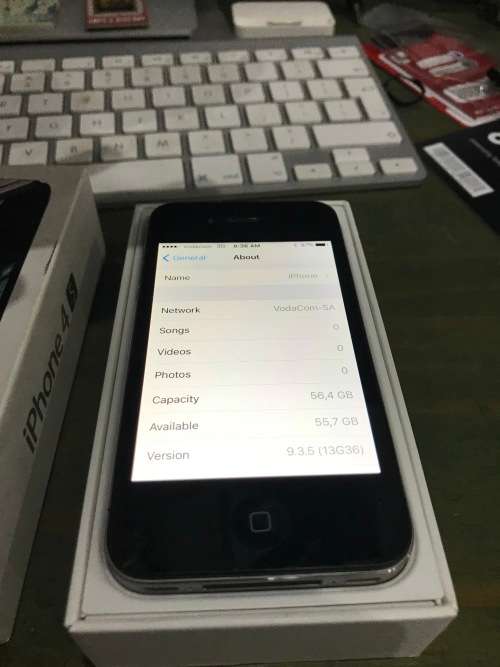 iPhone 4s 64gb black !!!!  BARGAIN!!! Fairly neat for a used device !!!!!!!