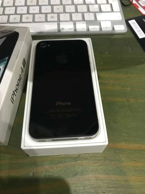 iPhone 4s 64gb black !!!!  BARGAIN!!! Fairly neat for a used device !!!!!!!