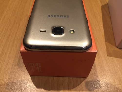 Samsung J5 Dual sim version !!!!  BARGAIN !!!!! LIKE NEW !!!! DEMO UNIT !!!!