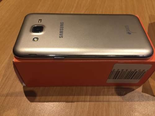 Samsung J5 Dual sim version !!!!  BARGAIN !!!!! LIKE NEW !!!! DEMO UNIT !!!!