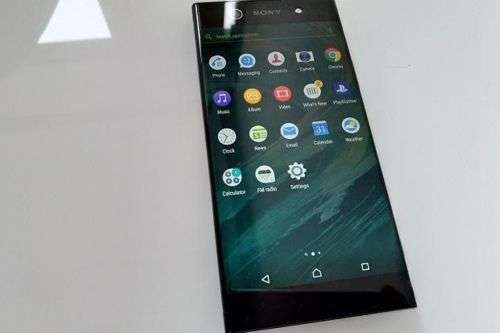 SONY XA1 ULTRA !!!! BARGAIN!!!!!! FAIRLY NEAT !!!!!