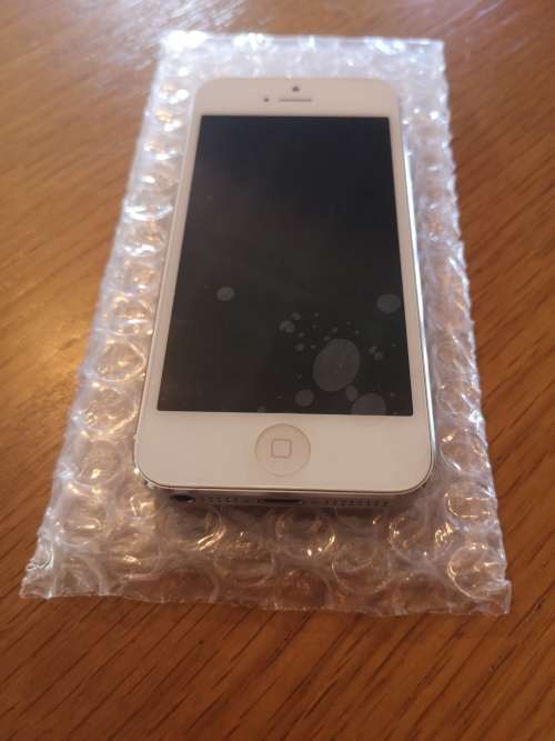 iPhone 5s  !!!!  BARGAIN !!!!   LIKE NEW !!!!!