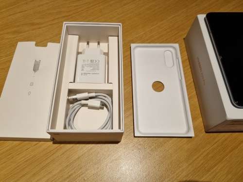 Huawei P20 PRO  !!! SUPER NEAT !!! BARGAIN !!!! FREE SHIPPING !!!!