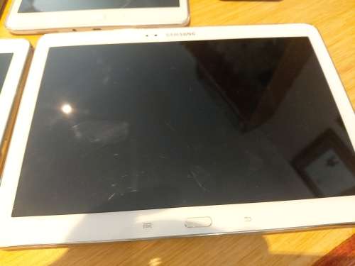 SAMSUNG BULK LOT TABLETS SALVAGE !!!! BARGAIN !!!! FREE SHIPPING !!!!!! PLEASE READ !!!!