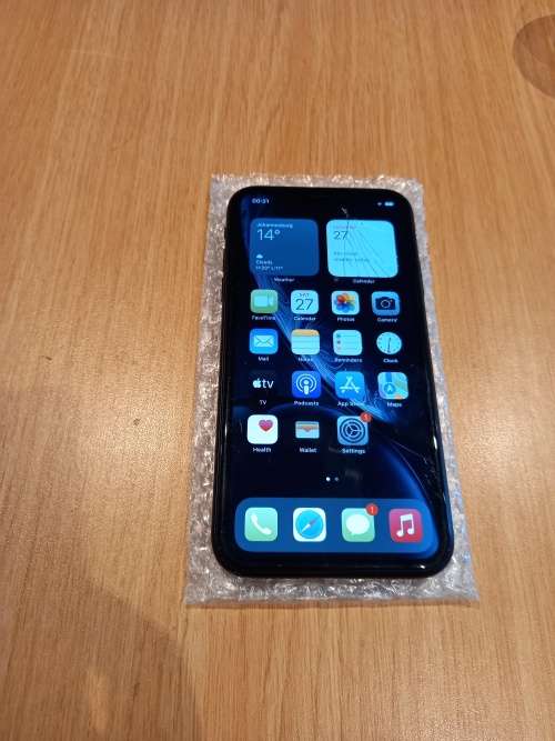 Apple XR  !!! NEAT !!! BARGAIN !!!!!! PLEASE READ !!!!