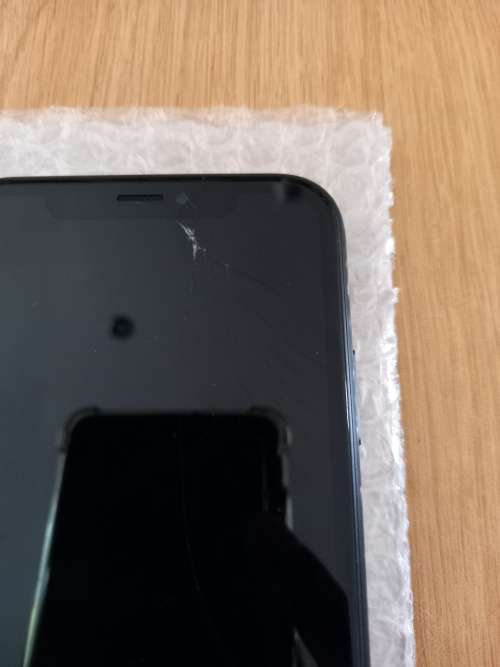 Apple XR  !!! NEAT !!! BARGAIN !!!!!! PLEASE READ !!!!