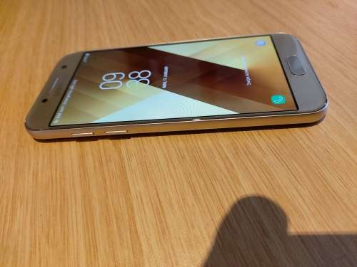 Samsung A3 2017 !!!! BARGAIN !!!! NEAT !!!!