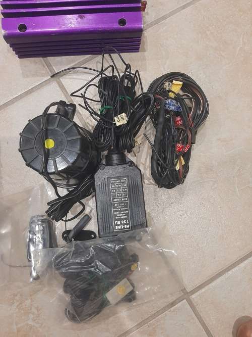 CAR AUDIO JOBLOT  !!!! BARGAIN !!!! FREE POSTNET SHIPPING !!!!