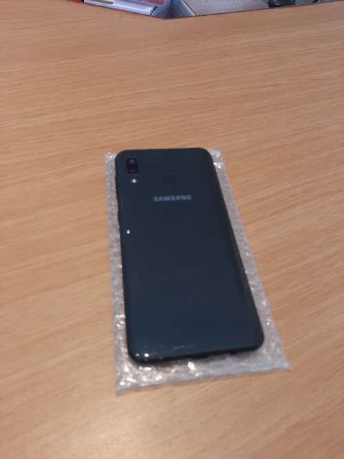 Samsung A20  !!!! BARGAIN !!! FREE SHIPPING !!!!!! LIKE NEW !!!!