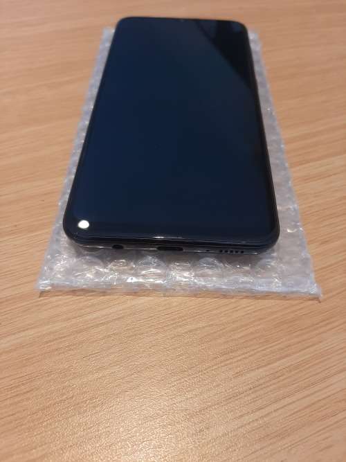 Samsung A20  !!!! BARGAIN !!! FREE SHIPPING !!!!!! LIKE NEW !!!!