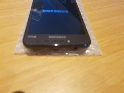 2 X SAMSUNG DEVICES  !! BARGAIN !! FAIRLY NEAT !! FREE SHIPPING !! PLEASE READ !!