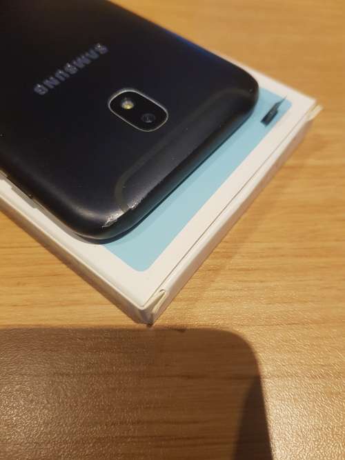 2 X SAMSUNG DEVICES  !! BARGAIN !! FAIRLY NEAT !! FREE SHIPPING !! PLEASE READ !!