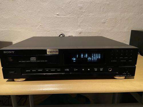 SONY CD PLAYER !!! BARGAIN !!!!