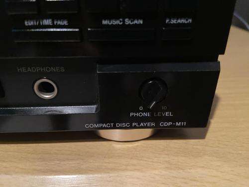 SONY CD PLAYER !!! BARGAIN !!!!