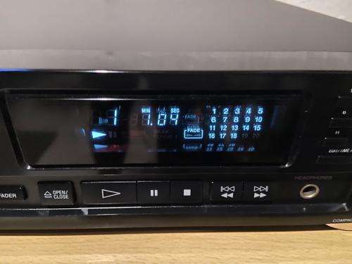 SONY CD PLAYER !!! BARGAIN !!!!