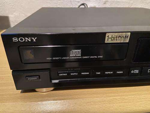 SONY CD PLAYER !!! BARGAIN !!!!
