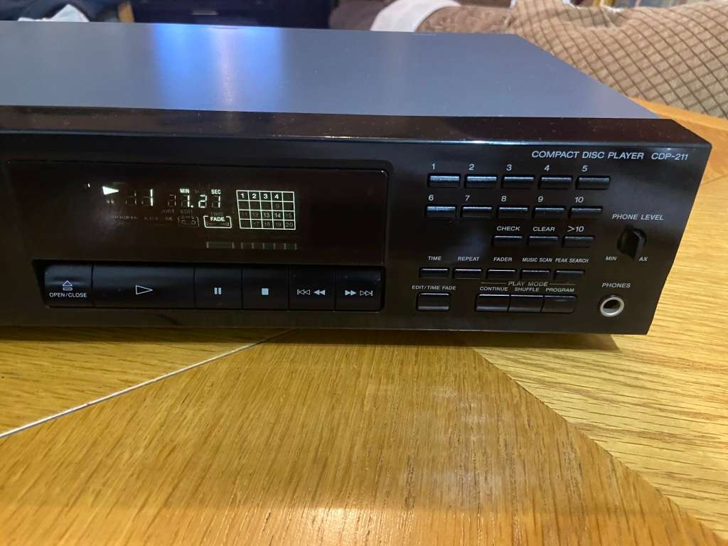 Sony CD Player !!! Bargain !!! FREE SHIPPING TO DOOR !!!!