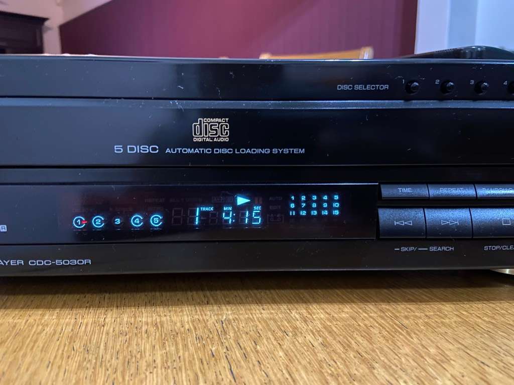SHERWOOD 5 DISC PLAYER WITH REMOTE   !!! BARGAIN !!! FREE SHIPPING TO DOOR !!!!