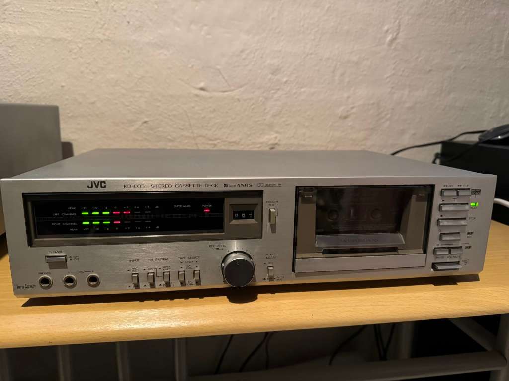 JVC SINGLE CASSETTE PLAYER !!! BARGAIN !!!!