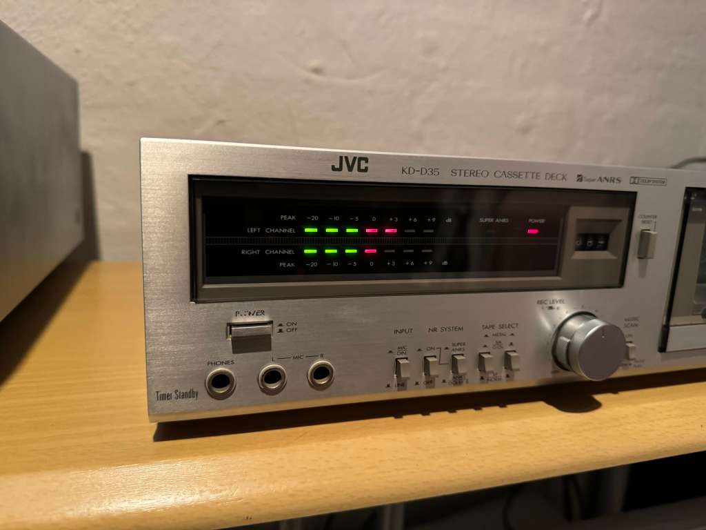 JVC SINGLE CASSETTE PLAYER !!! BARGAIN !!!!