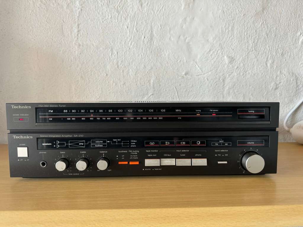 TECHNICS INTERGRATED AMPLIFIER  !!! BARGAIN !!!