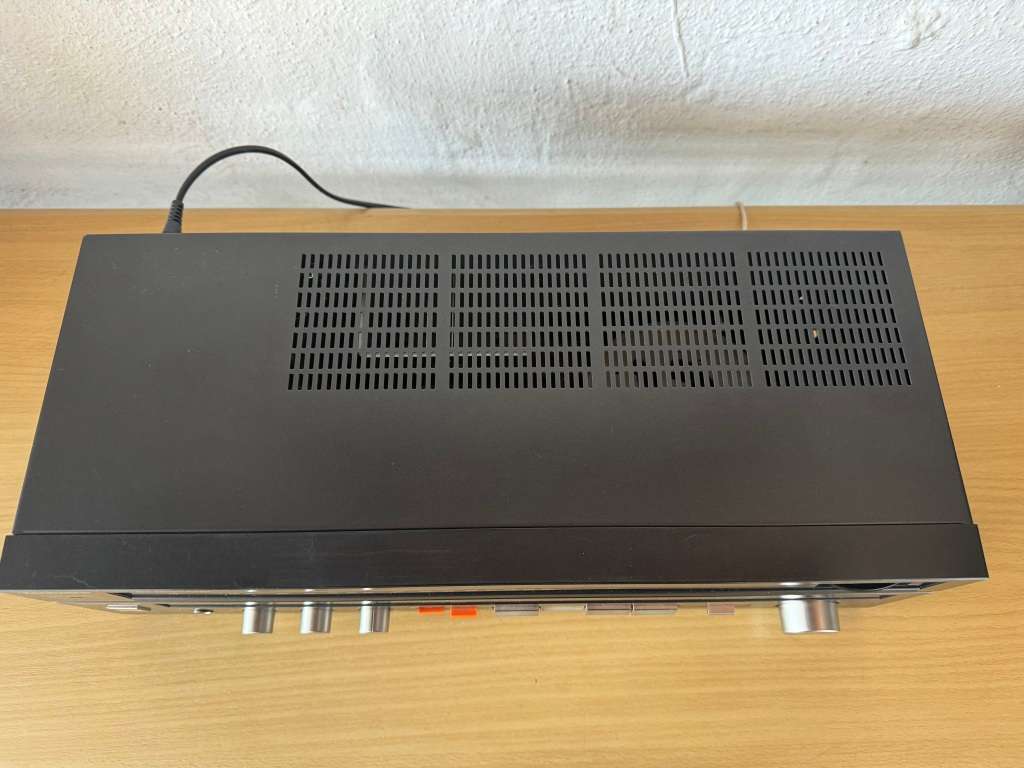 TECHNICS INTERGRATED AMPLIFIER  !!! BARGAIN !!!