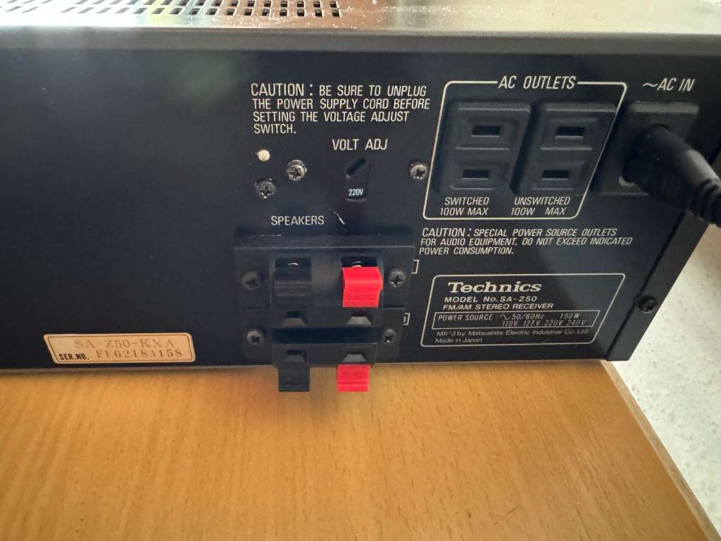 TECHNICS INTERGRATED AMPLIFIER  !!! BARGAIN !!!