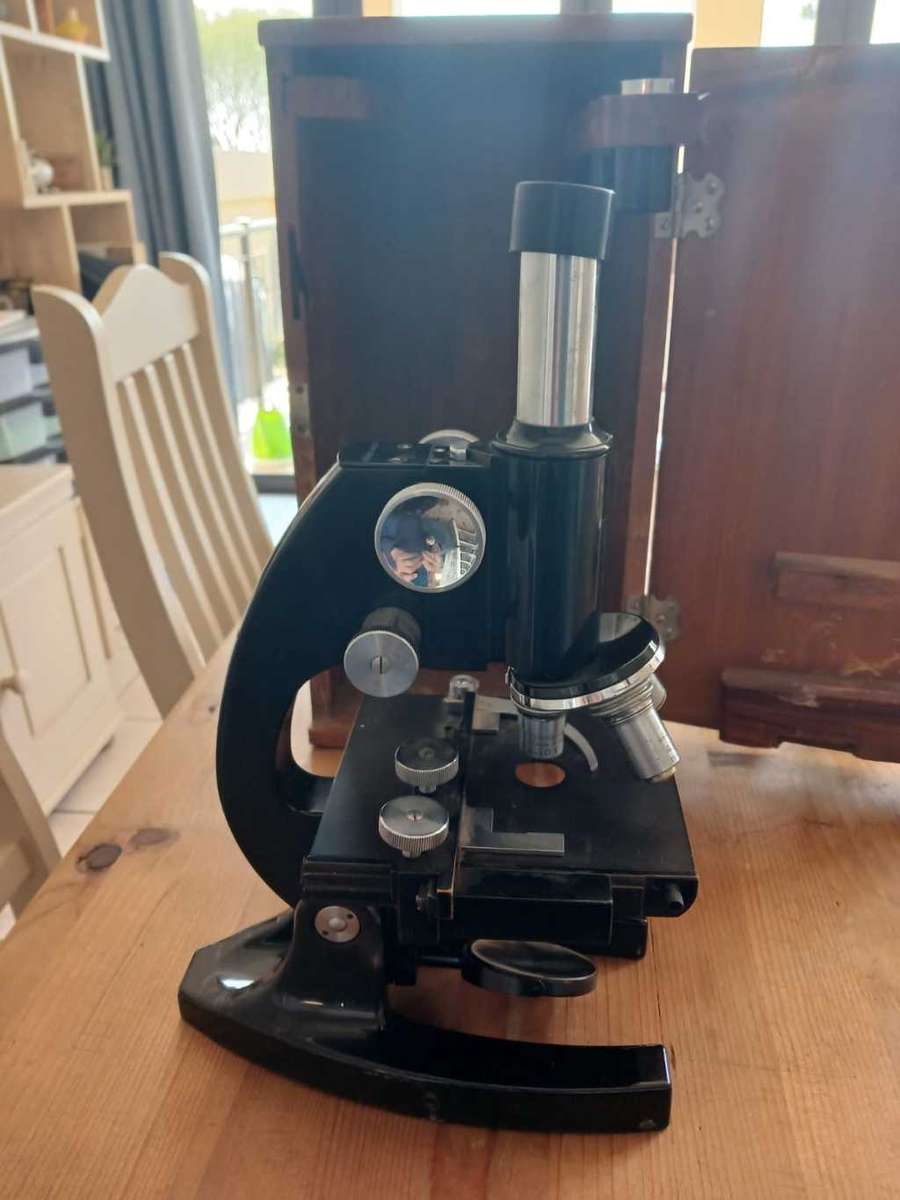 Vintage Bausch and Lomb AL40 Optical Co. Microscope US Pat 2,093,611 in wooden case