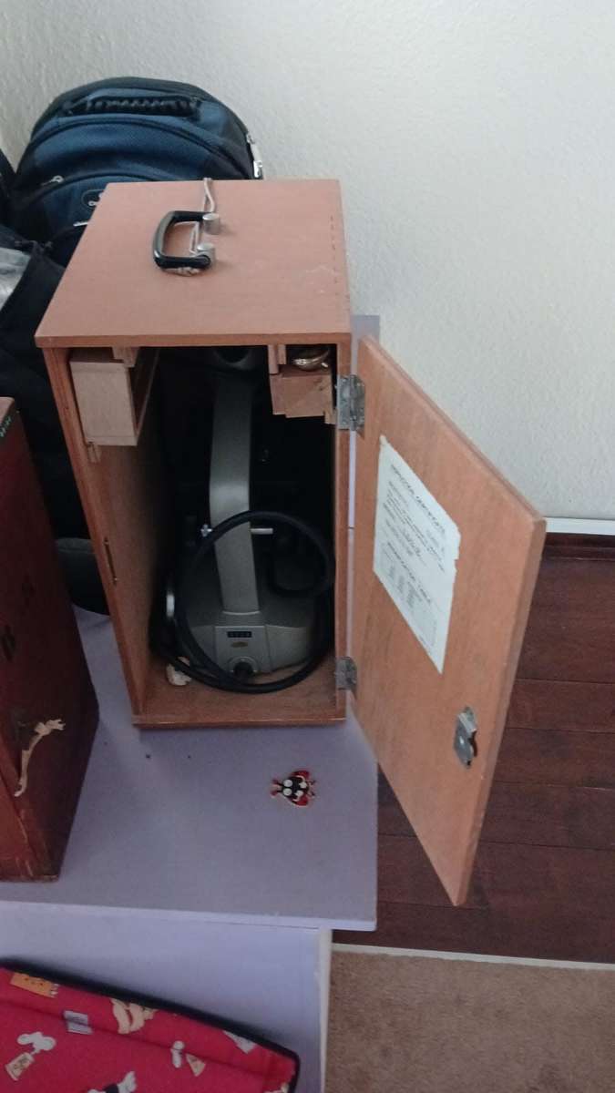 Erma Lesec microscope with light source  manufactured in Tokyo, made in Japan