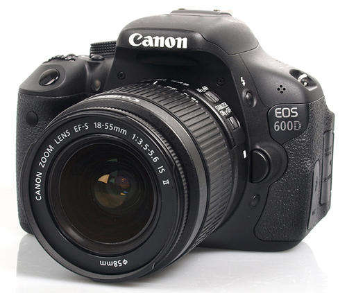 Canon 600D with Canon EF-S 18-55mm IS Lens ***LIKE NEW***