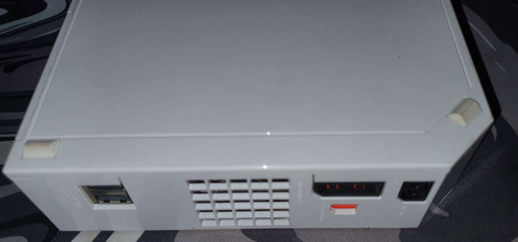 Nintendo Wii + controler + Motion plus + hd cables + Super Paper Mario + Modded + extras