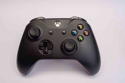 Xbox One X 1TB - 2 Controllers - 15 Games Bundle