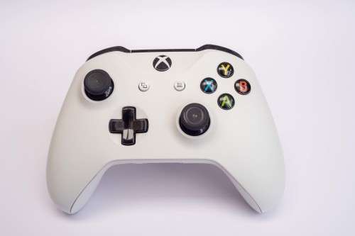 Xbox One X 1TB - 2 Controllers - 15 Games Bundle