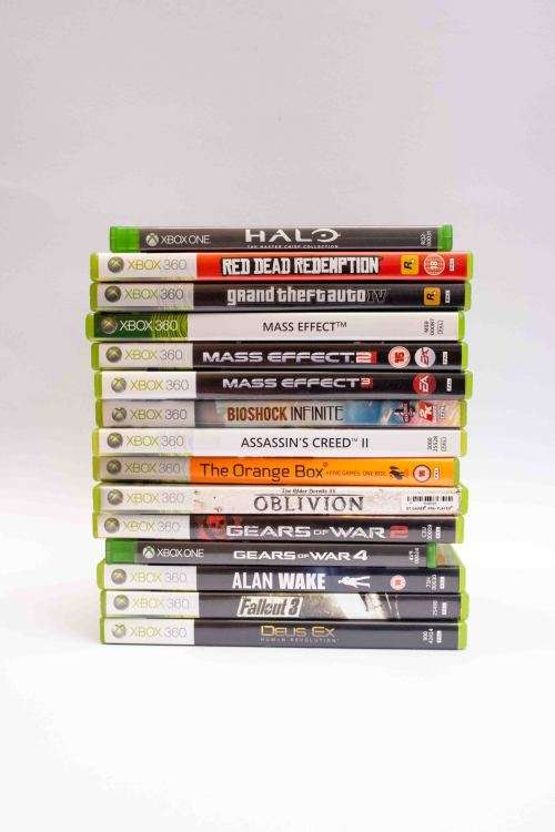 Xbox One X 1TB - 2 Controllers - 15 Games Bundle