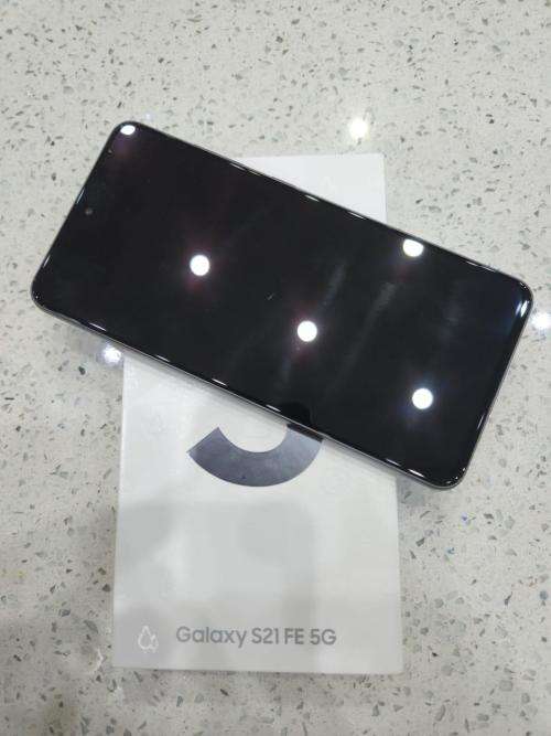 Samsung S21 FE 5G. Dual sim. Excellent Condition. Graphite.